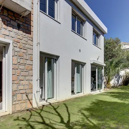 빌라 Villa: 15 Mins Walk To & Centre *