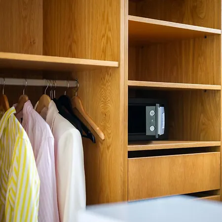 Vila Villa: 15 Mins Walk To & Centre Cannes