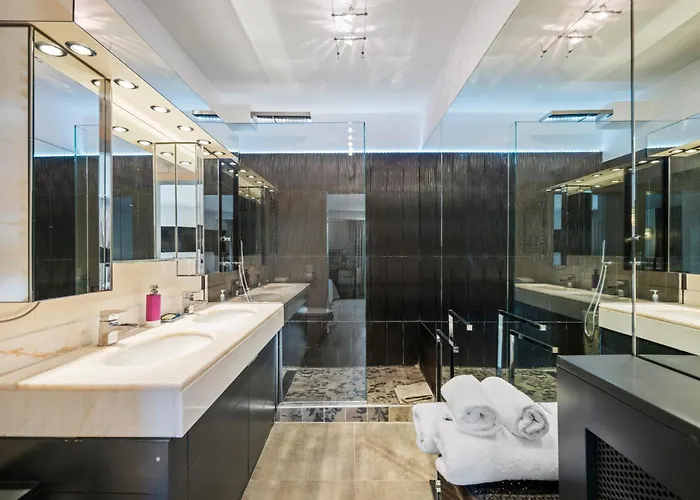 Villa Villa: 15 Mins Walk To & Centre Cannes