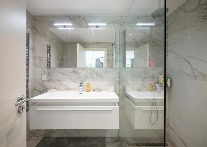 Villa: 15 Mins Walk To & Centre * Cannes